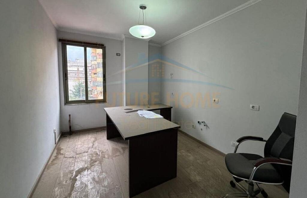 Shitet Apartament 2+1 Rruga Muhamet Gjollesha, Tirane
