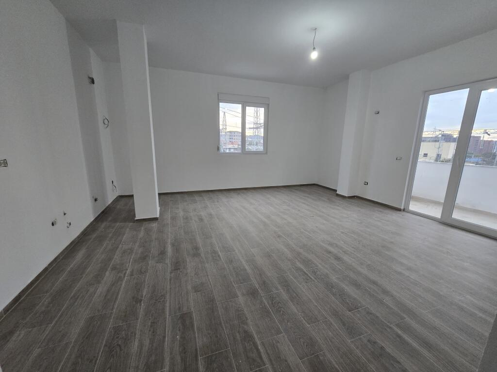 Shitet me kredi 💥1+1/Shitje📍Bulevardi I ri 📌121000€