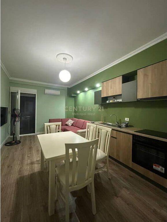Shitet Apartament 1+1 te Shkëmbi i Kavajës, Durrës