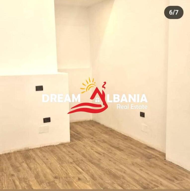 Negozio in vendita vicino alla Stazione dei Treni, Tirana(ID 4171449)