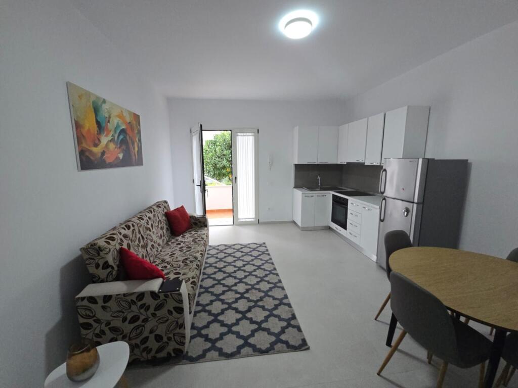 JEPET ME QERA SUPER APARTAMENT 1+1 NE PLEPA DURRES