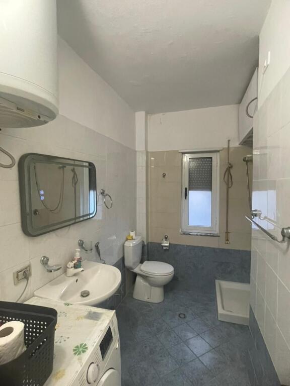 Jepet me qira apartament ne plazh iliria 1+1 totalishte i mobiluar