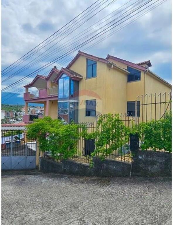 Villa for sale in Sauk