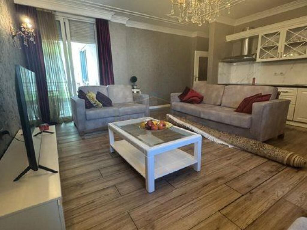 Shitet, Apartament 2+1+2, Bllok, Tirane.