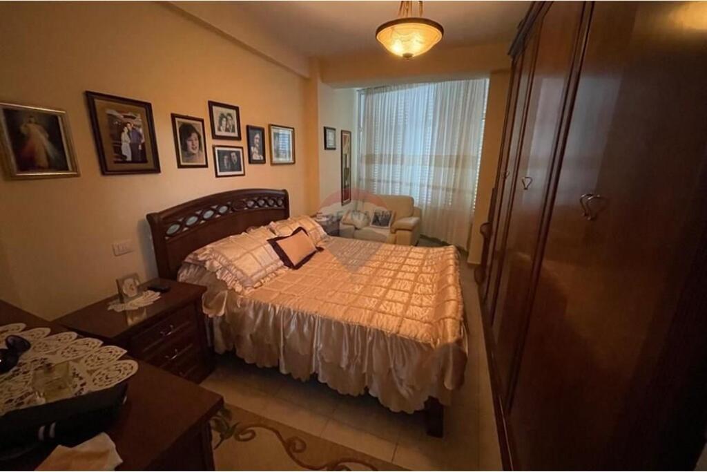 Shitet apartament 2+1, Astir