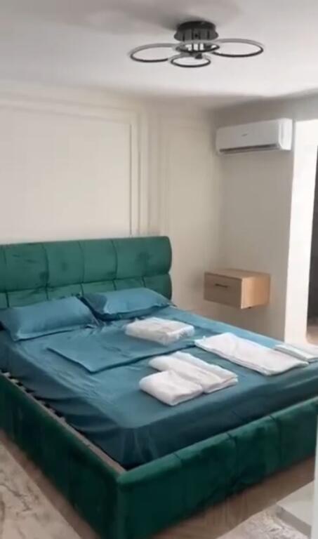 📍 Jepet Garsoniere me Qira – Myslym Shyri