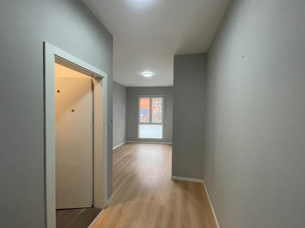 Ambjent Zyre per qira