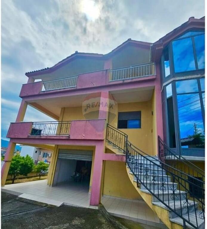 Villa for sale in Sauk