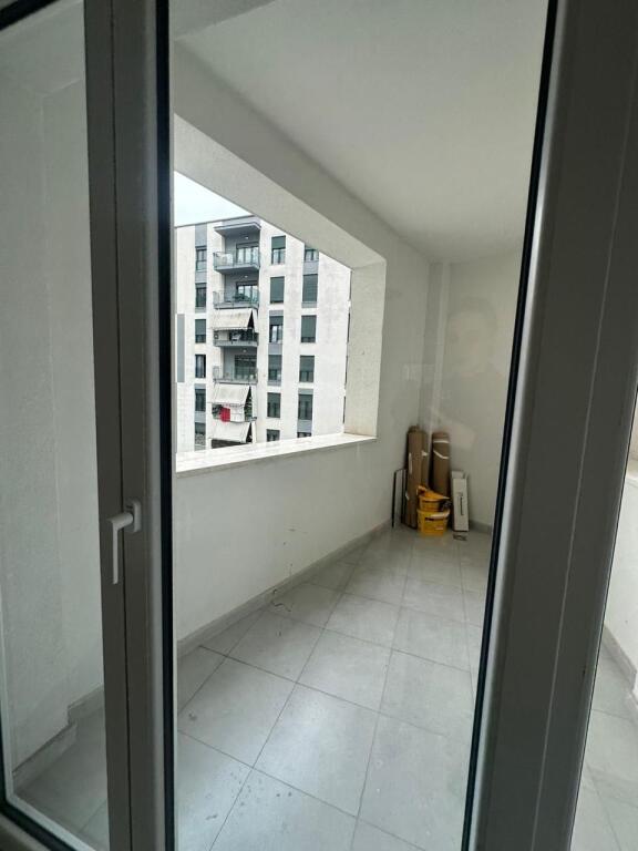 Apartment + Parking Space - For Rent - Riverside Residence