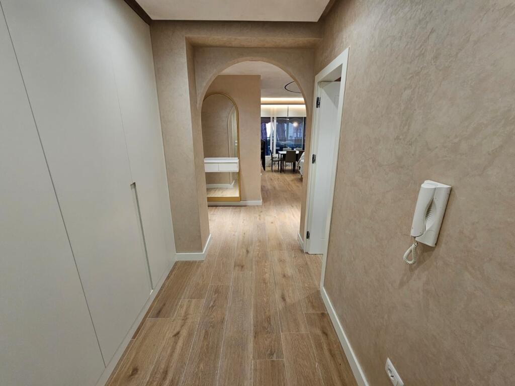 Shitet super apartament 2+1+ depo ne zonen e malit te robit