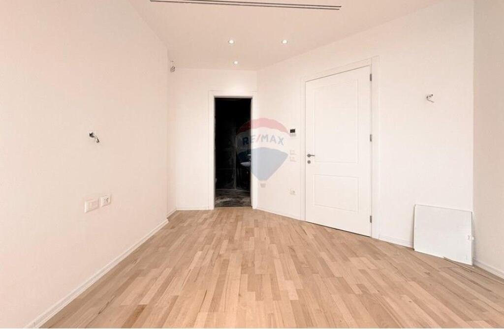 Apartament 2+1+2 - Për Shitje - Lake View, Tiranë ID: 530191062-68