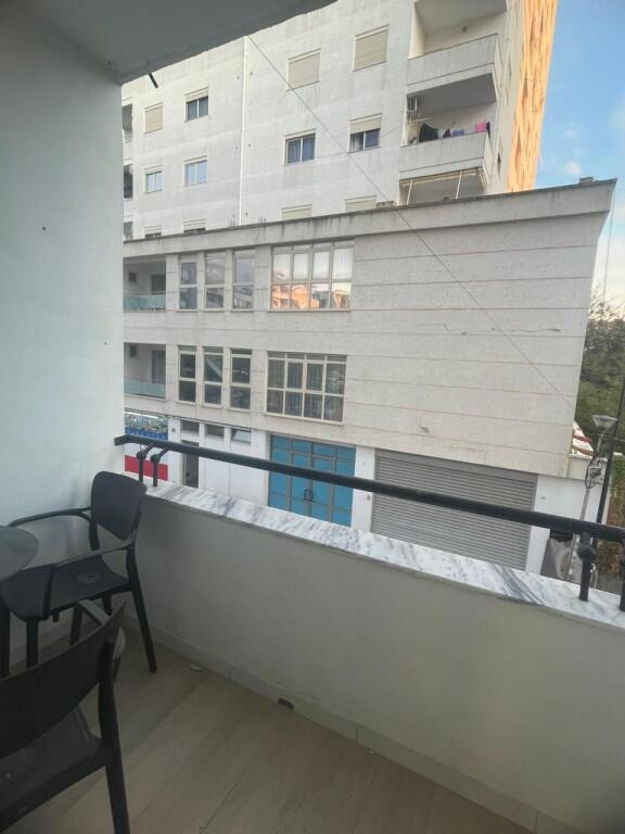 Jepet me qira apartament ne plazh iliria 1+1 totalishte i mobiluar