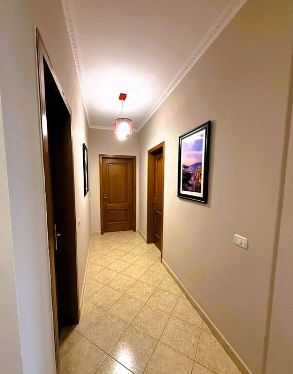 Apartament 2+1 me qira përballë Toptanit!