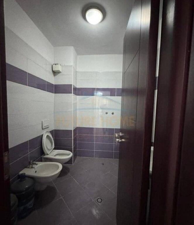 Shitet Apartament 2+1 Rruga Muhamet Gjollesha, Tirane