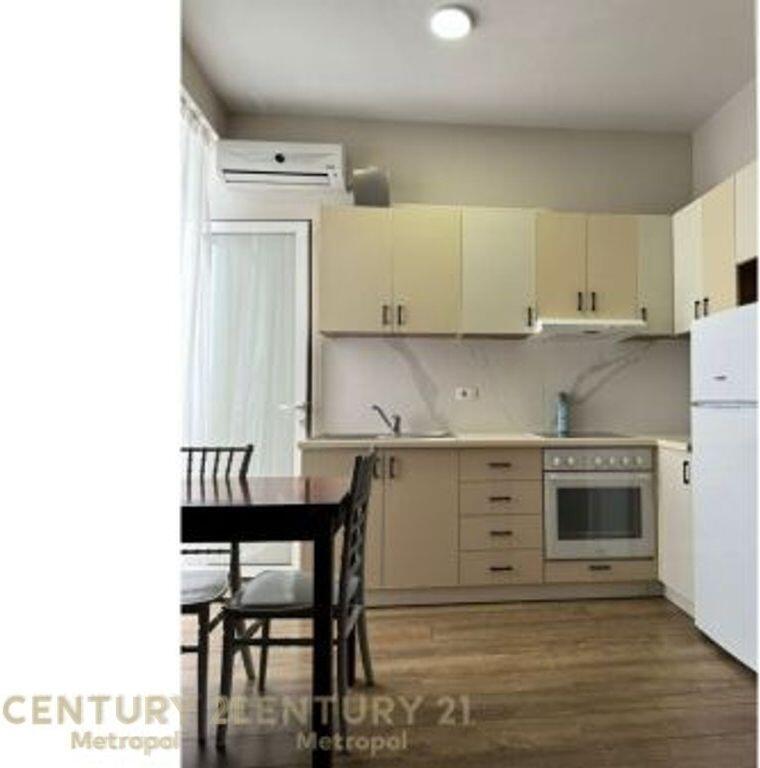 JEPET ME QIRA APARTAMENT 1+1 TEK LIQENI ARTIFICIAL