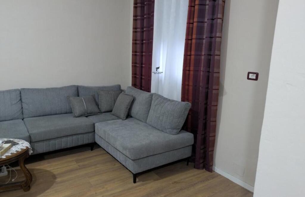 APARTAMENT ME QERA 2+1 XHAMLLIK 50.000 LEKE