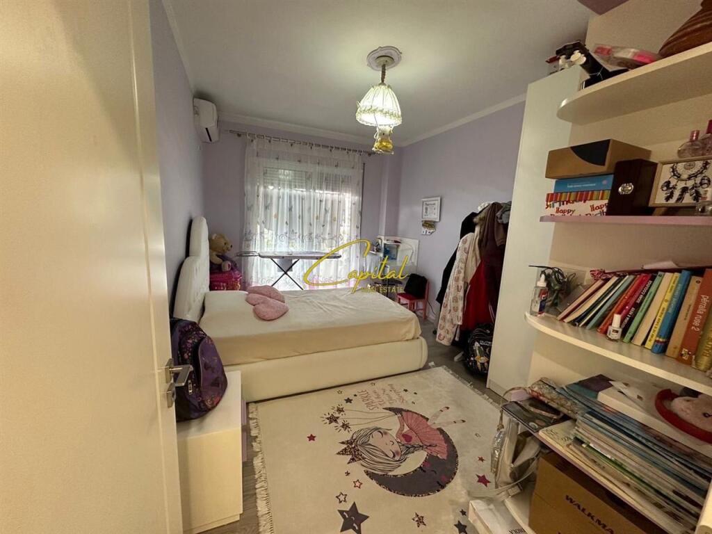 SHITET APARTAMENT 3+1 FRESKU 22.000.000 LEKE