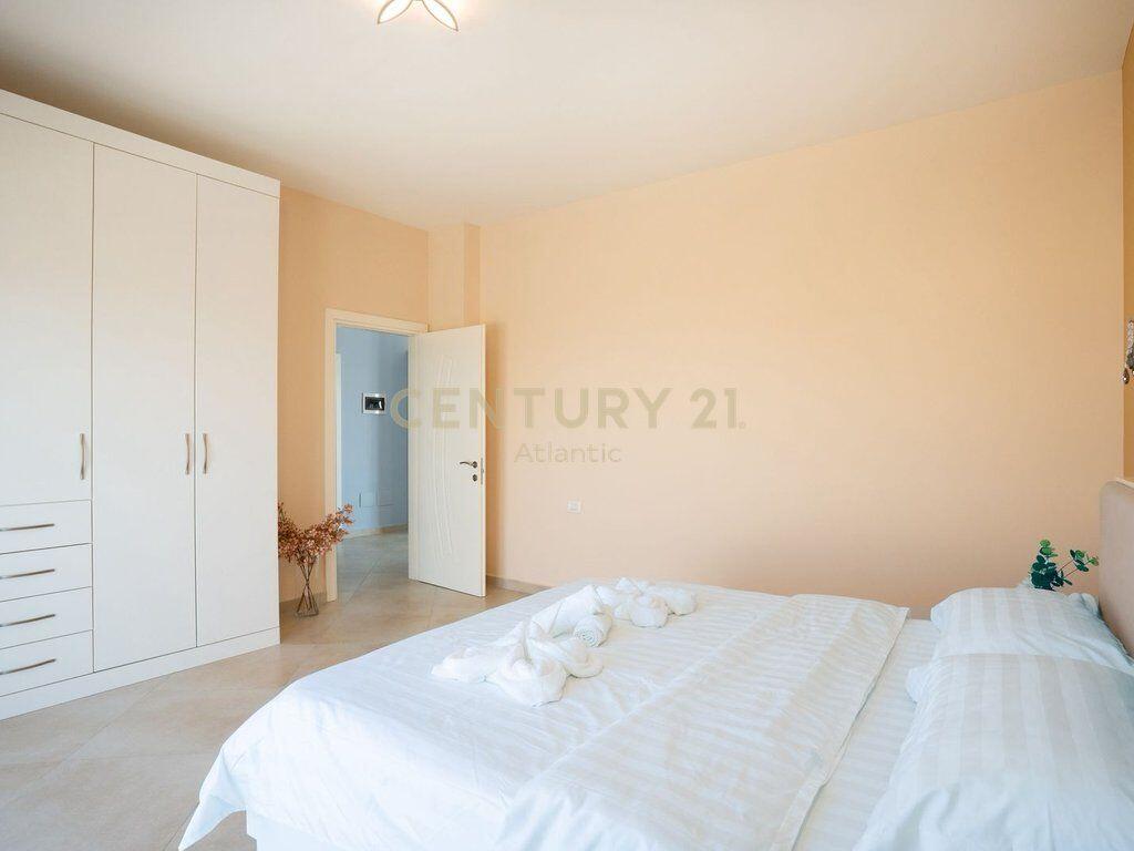 APARTMENT 3+1+2T WITH VERANDA 160 m² – BEACH, DURRES