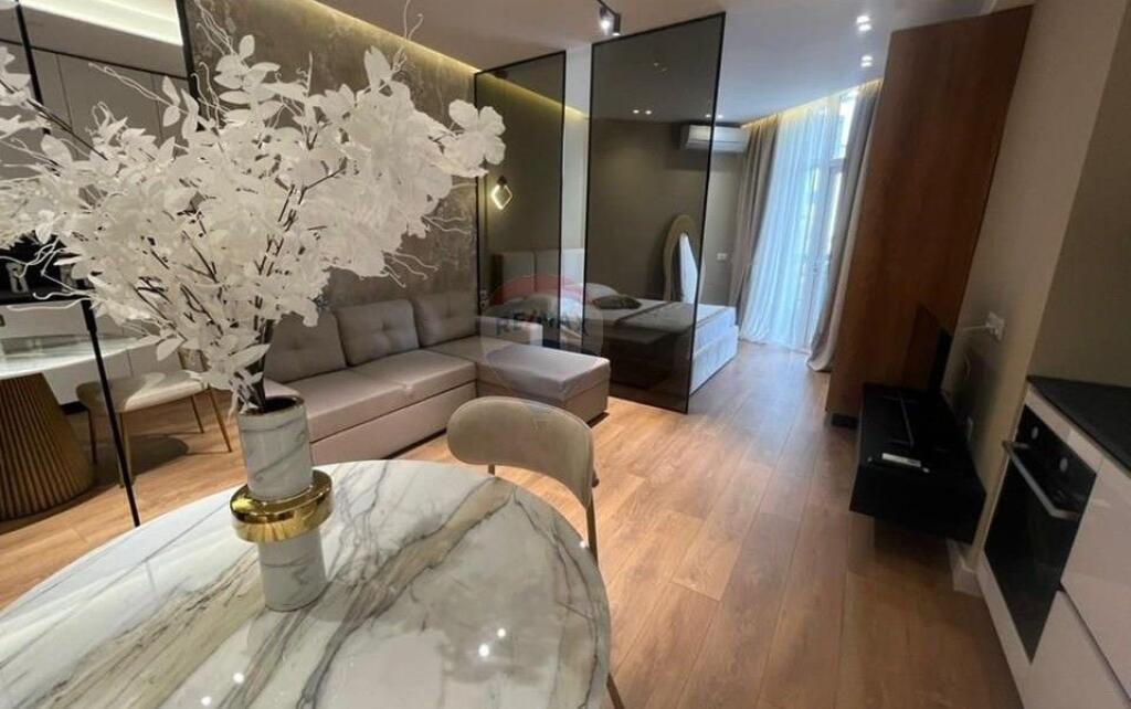 Apartament - Për Shitje - Sheshi Skënderbej, Tiranë!!!! ID: 530181095-235