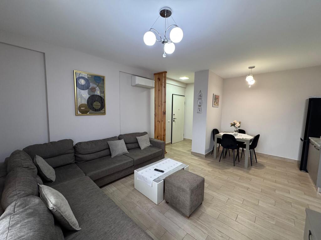 Apartament 1+1 me qira tek 21 dhjetori