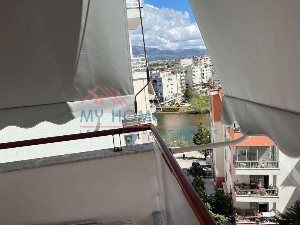 Apartament 2+1 me qera Liqeni i Thate ne Tirane