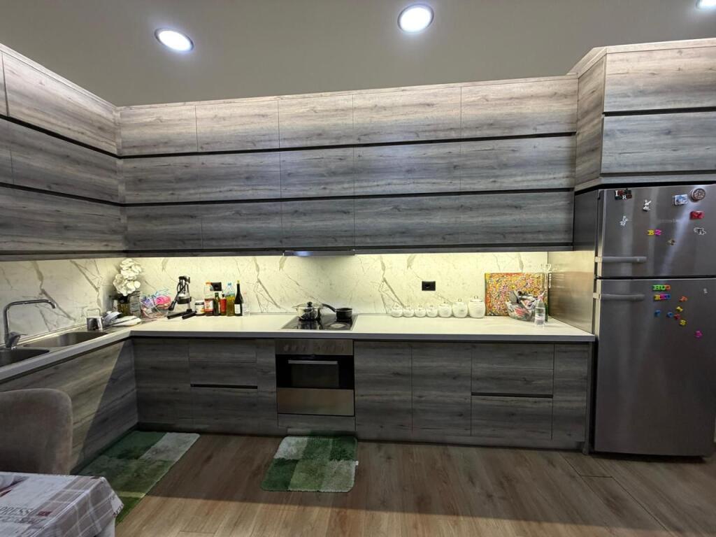 🏡 Apartament 2+1 në Shitje – Komuna e Parisit