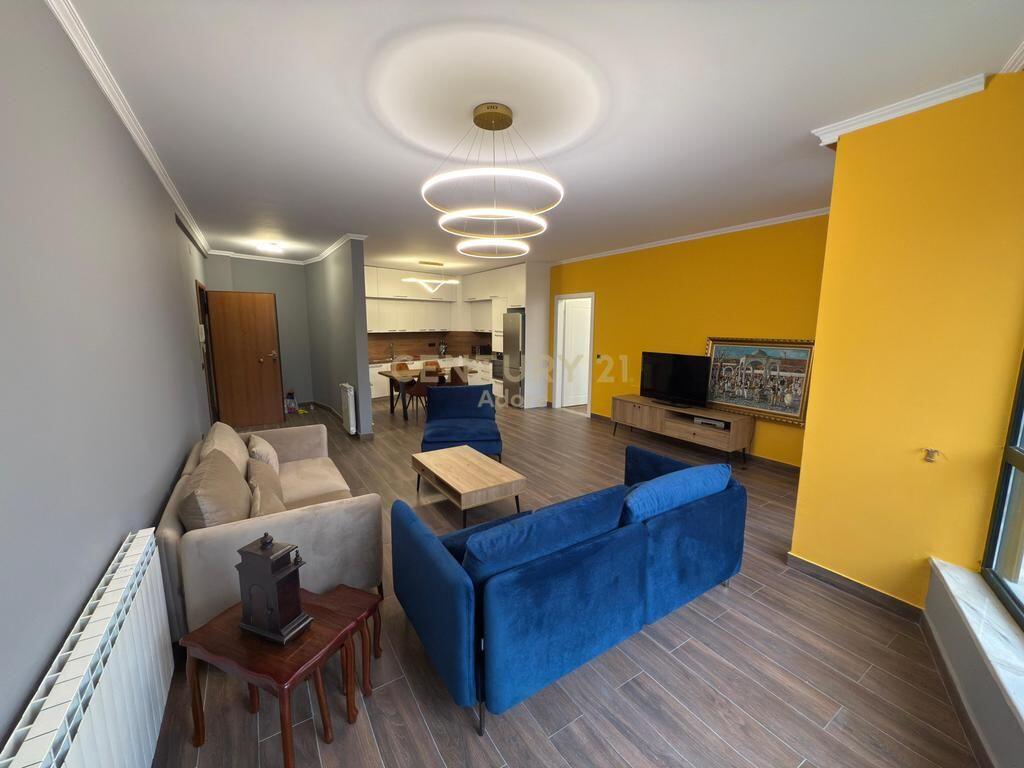 Jepet me qira apartament 2+1+2 , prane Kompleksit NOBIS 1,600 € /Muaj Sip. Totale  121m2