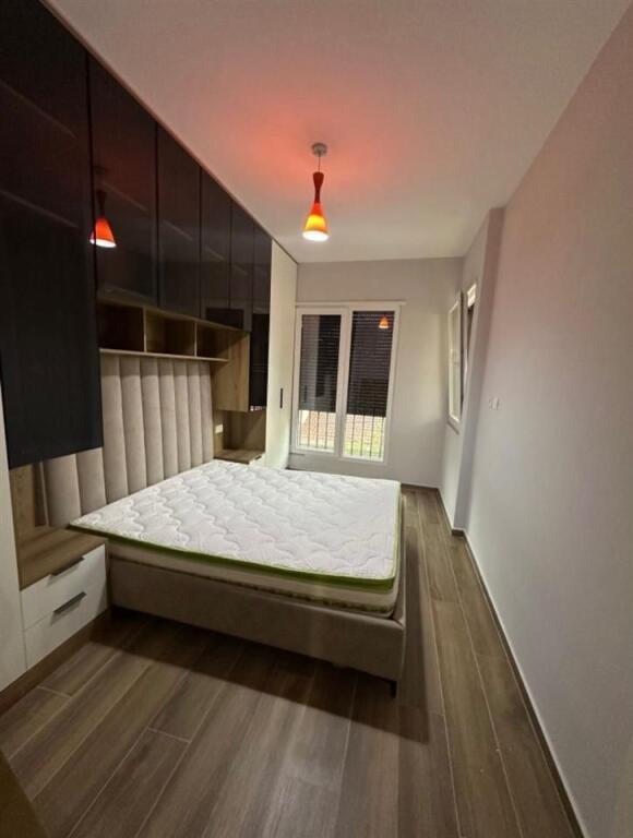 🏡 Apartament 1+1 për Qira – Shkolla e Kuqe