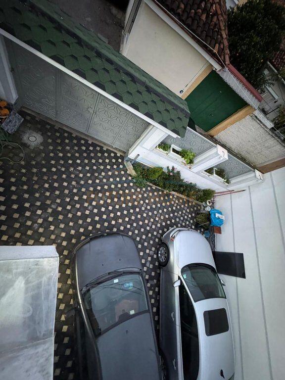 Jap me Qera, Vile 2-Kateshe, Medreseja , Tirane