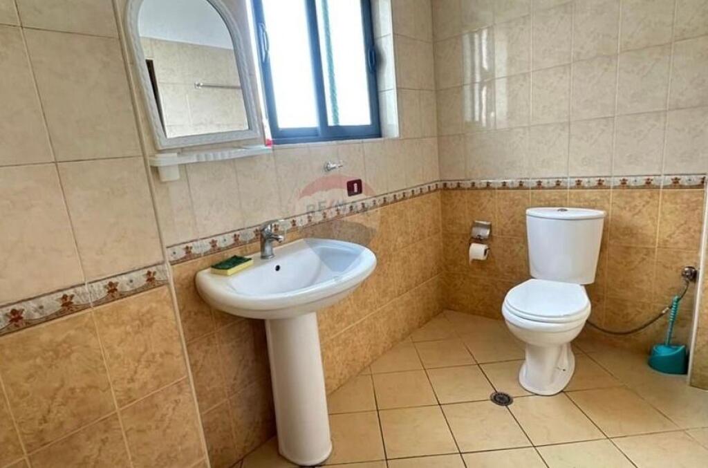 Appartamento 2+1+2 disponibile ad Astir