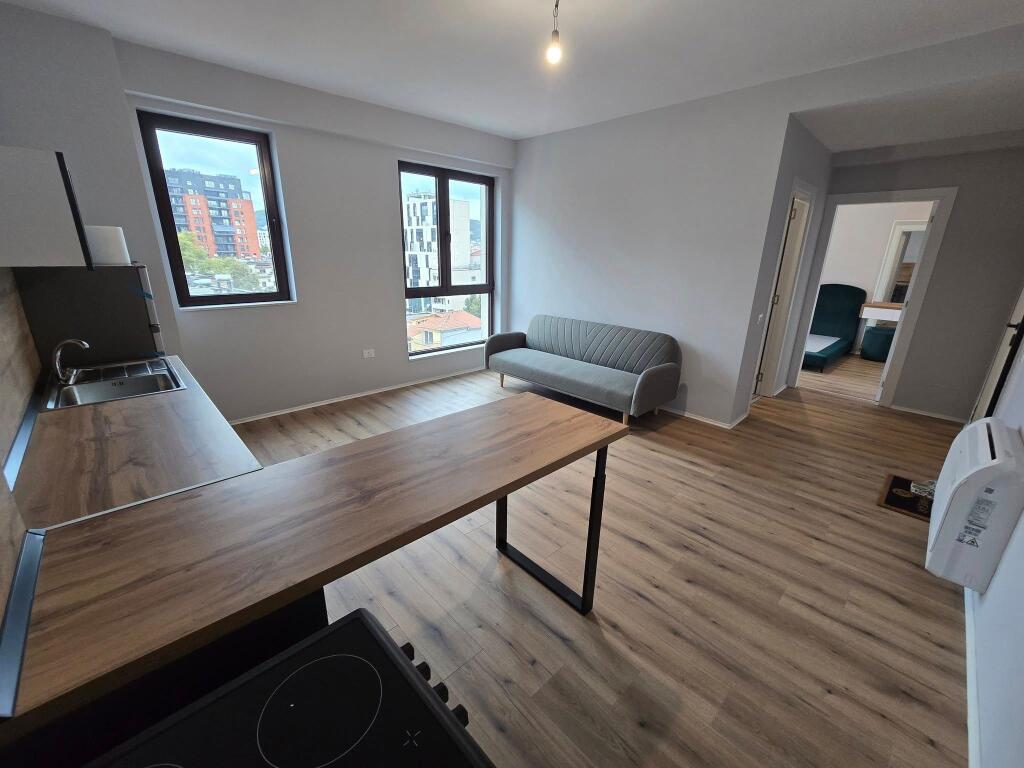 JEPET ME QERA APARTAMENT 1 +1 /PRANE SPITALIT GJERMAN &amp; M.SHYRI