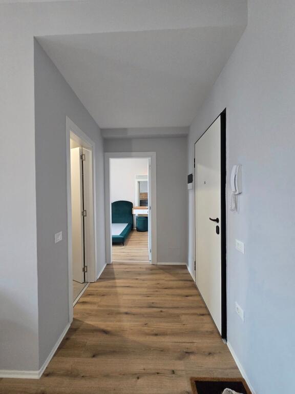 JEPET ME QERA APARTAMENT 1 +1 /PRANE SPITALIT GJERMAN &amp; M.SHYRI