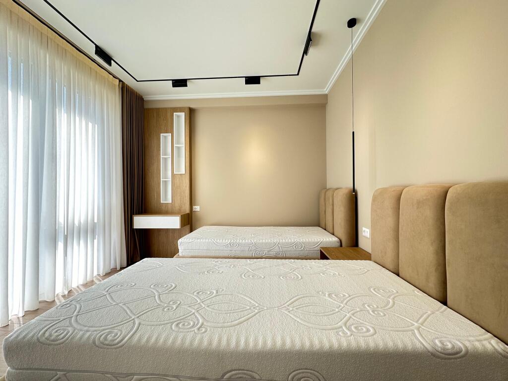 📌 Jepet me Qira – Apartament 3+1 në Liqenin e Thate