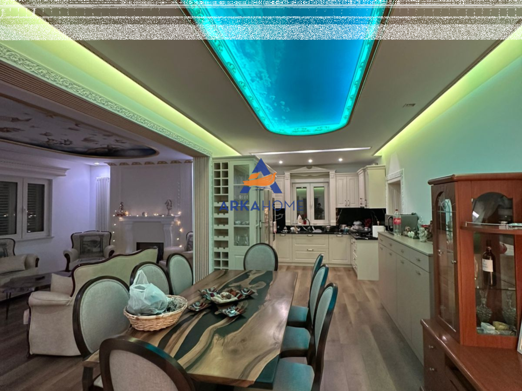 JEPET VILE 3 KATESHE ME QERA "RRUGA E ELBASANIT " 8.000 EURO