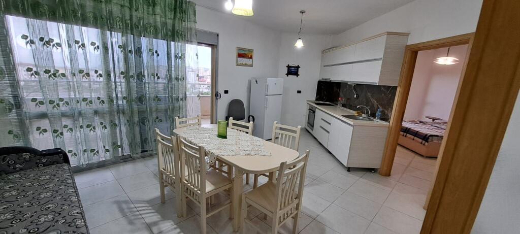 🏡 APARTAMENT ME QERA 1+1 📍 Te Toçaku, plazh Durres