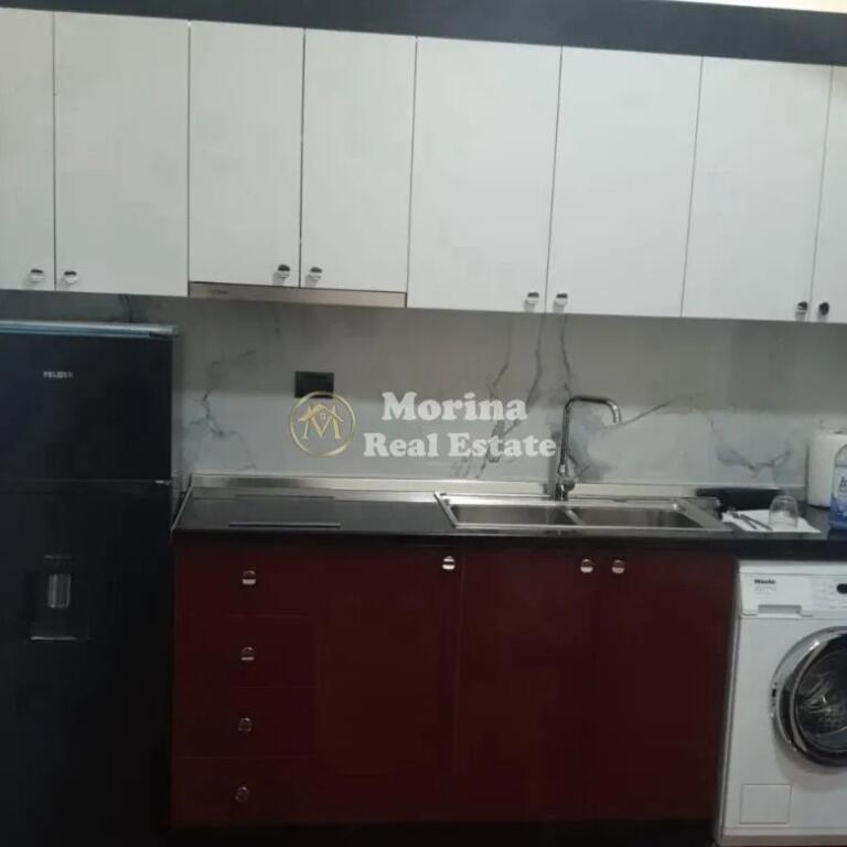 Qera, Vile 5 kateshe, Rruga e Elbasanit, afer Fakultetit Ekonomik, 12600 Euro/Muaj