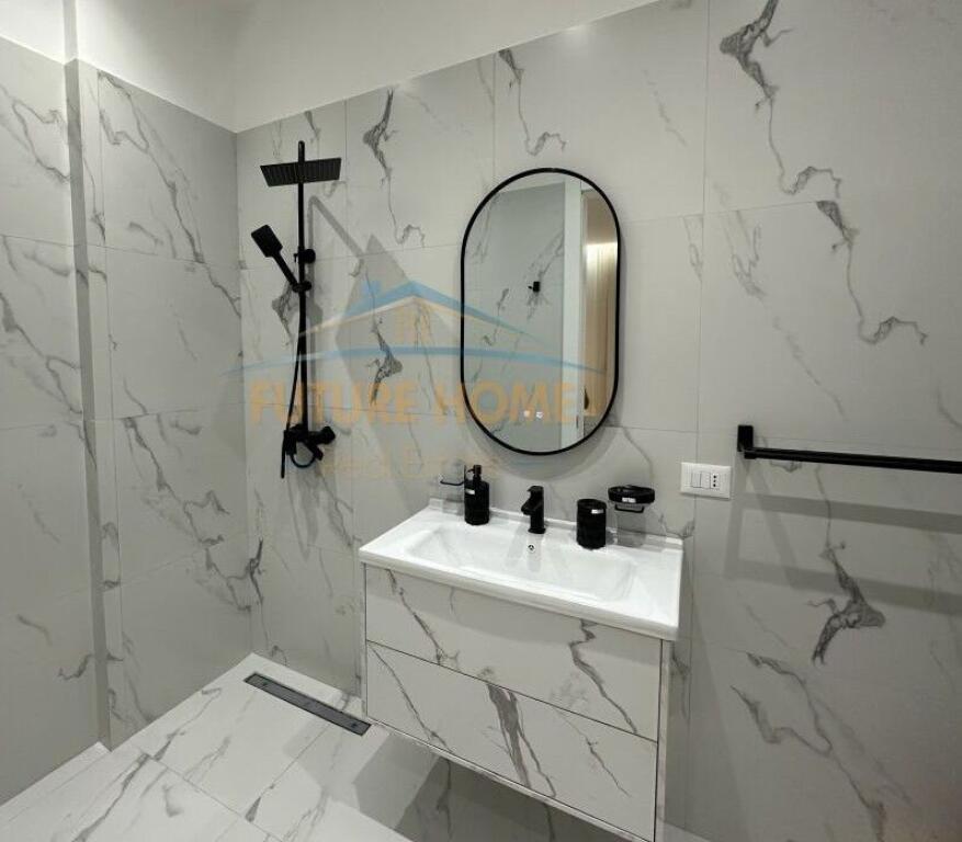 Affitto, Appartamento 2+1+2 Posto Auto, Complesso Delijorgji, Tirana.