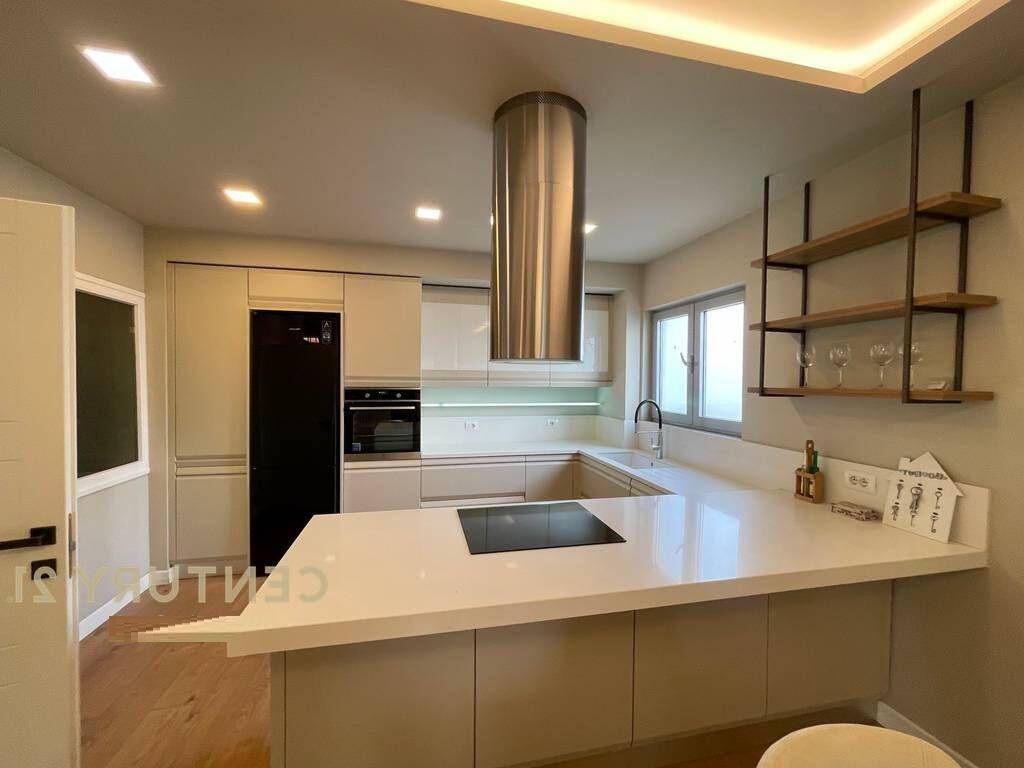 Villa 3+1+2 in Selite + Parking Spot