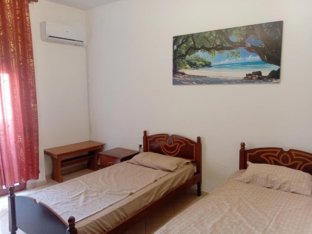 Me qera te Siri Kodra