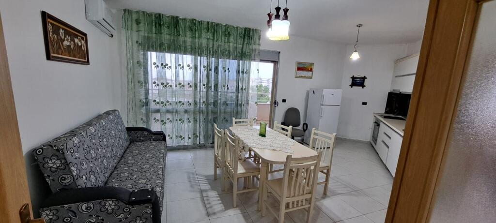🏡 APARTAMENT ME QERA 1+1 📍 Te Toçaku, plazh Durres