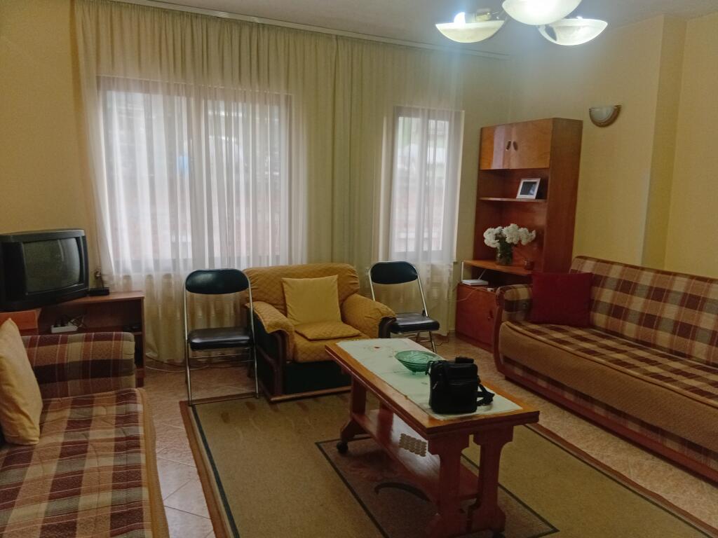 Me qera te Pallatet Agimi