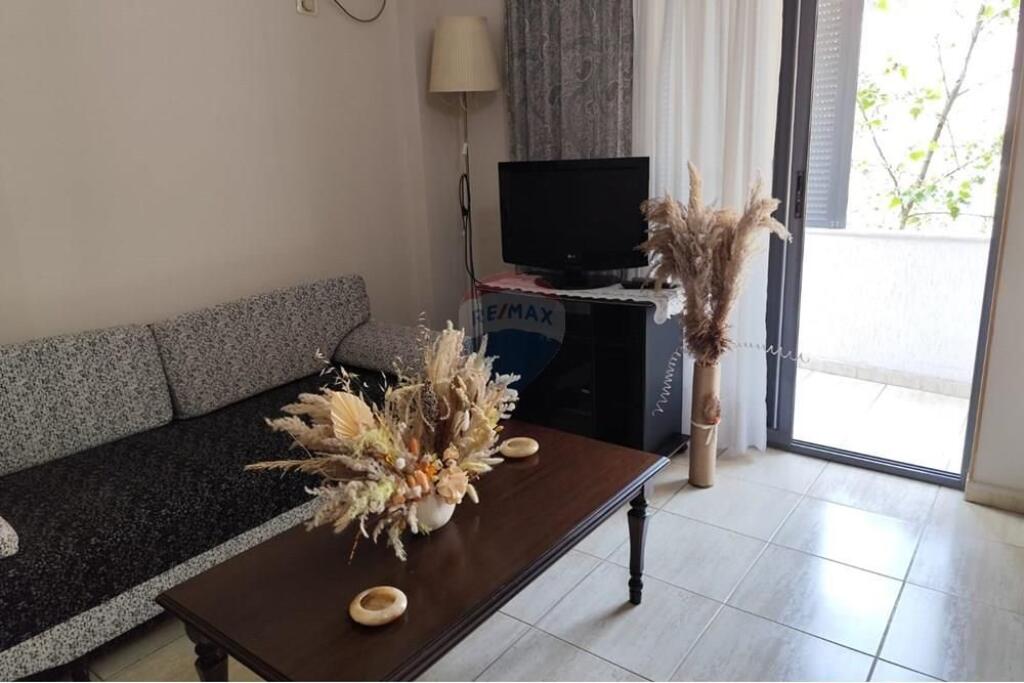 Apartament - Për Shitje - Rruga Ali Demi, Tiranë (ID: 530551001-145)
