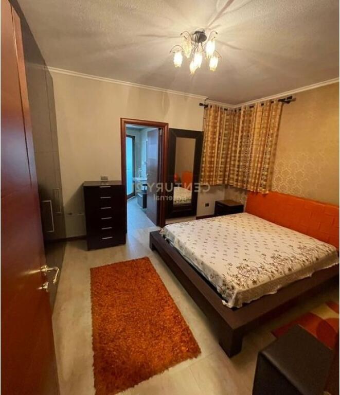 Apartament 3+1+2 me qira ,  