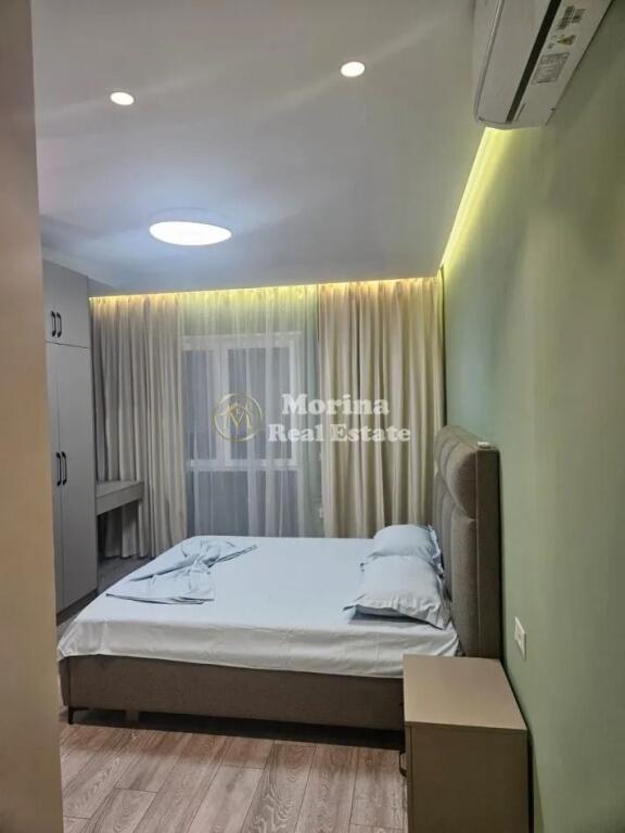 Qera, Apartament 2+1, Sheshi Shqiponja , Rruga Dritan Hoxha, 700 Euro/muaj