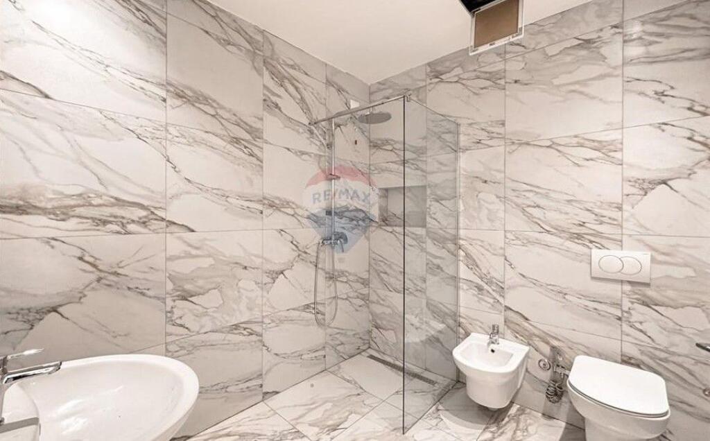 Apartament 2+1+2 - Për Shitje - Lake View, Tiranë ID: 530191062-68