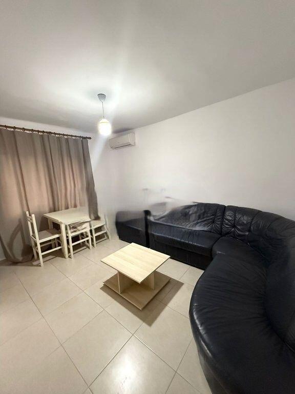 Jepet me qira apartament 2+1 ne zonen e Oxhakut !!! 450 € /Muaj