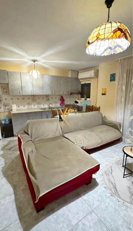 JEPET APARTAMENT 1+1 ME QERA NE QENDER 45.000 LEKE