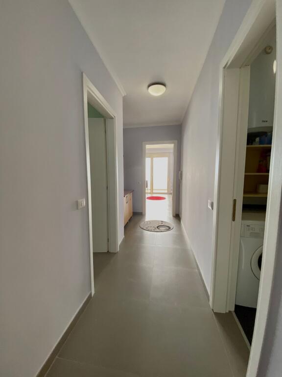 Shitet super Apartament vije e pare me detin te shkembi kavajes