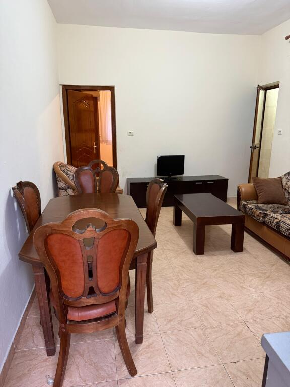 Qera, Hyrje Private 1+1, prane Harry Fultz, ish Hipoteka, 380 euro/muaj