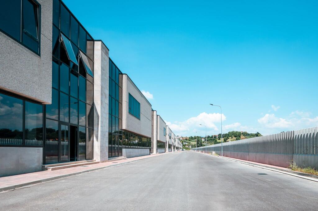 Warehouse for Sale near the Tirana–Durres Highway – Excellent Investment Opportunity